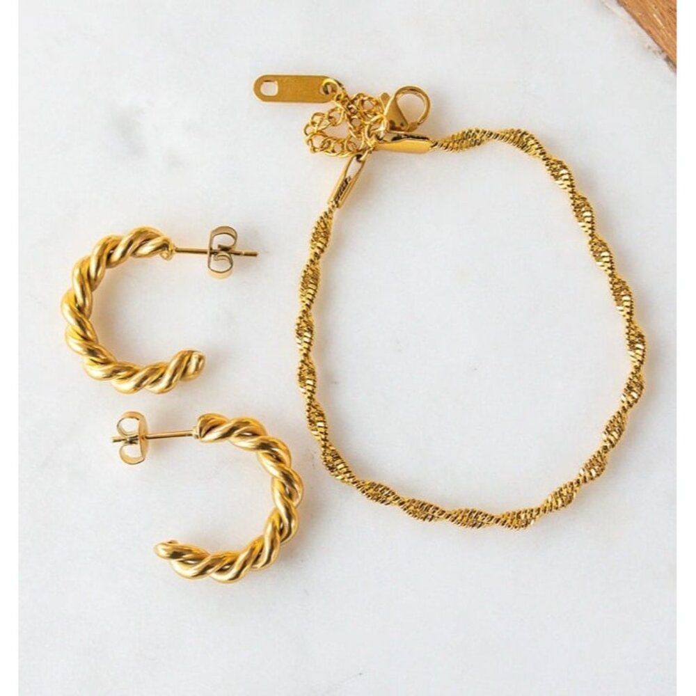 CHIC waterproof Gold Twist Hoop Earrings Lightweight Rope Hoops Gift for Her